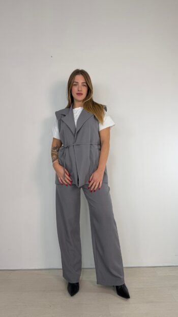 Elegant/Casual set Sleeveless top and Trousers with elasticated waistband One Size